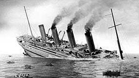 Britannic_sinking